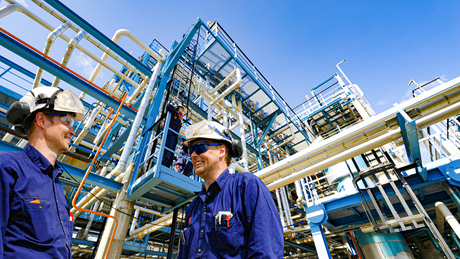 INDUSTRIESERVICE & MONTAGE INDUSTRIESERVICE & MONTAGE